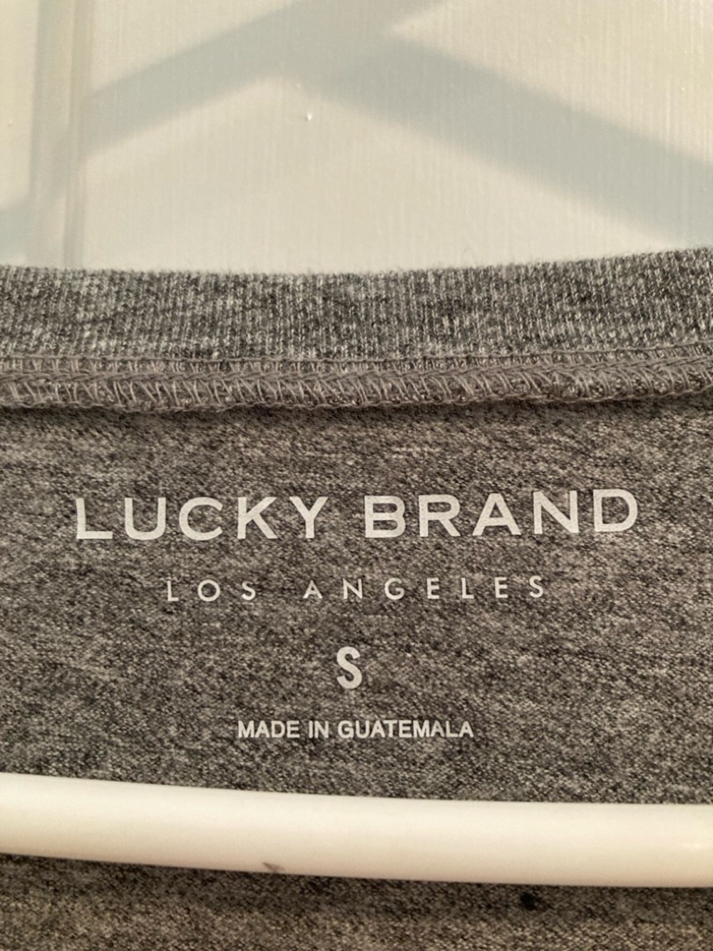 NEW Women’s Lucky Brand Classic V-Neck Short Sleeve T-Shirt Tee Heather Gray - Picture 3 of 6
